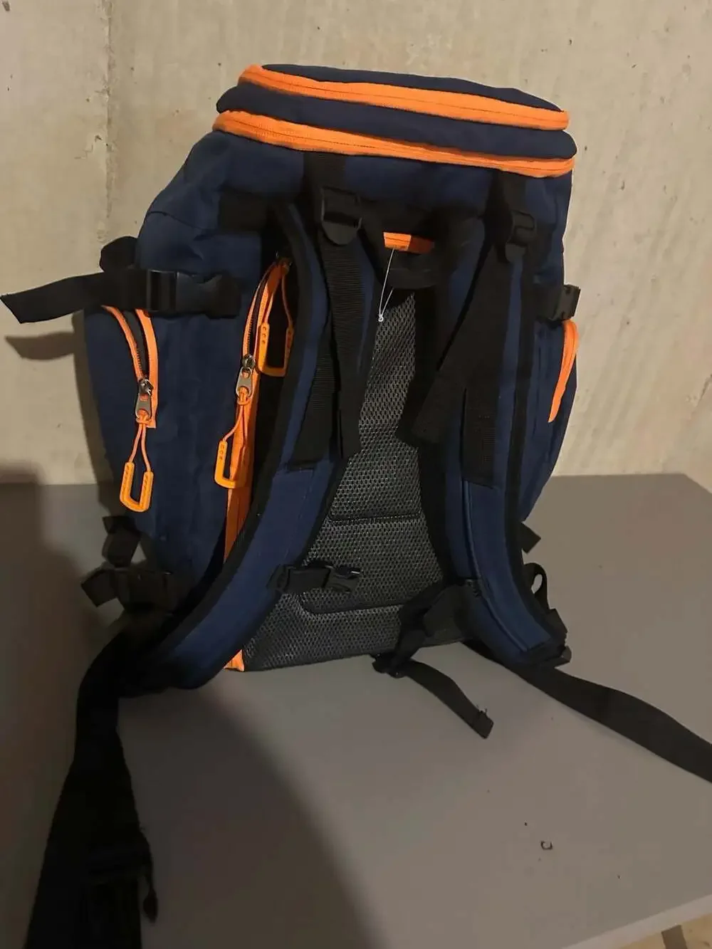 Yituyisi Navy Blue and Orange Multi-Pocket Backpack with Padded Straps